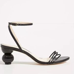 GUILHERMINA black leather round double tier heels, ankle straps 7 US 38 EUR